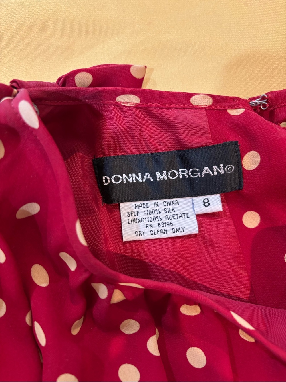 Beautiful, excelente condition, polka dot dress